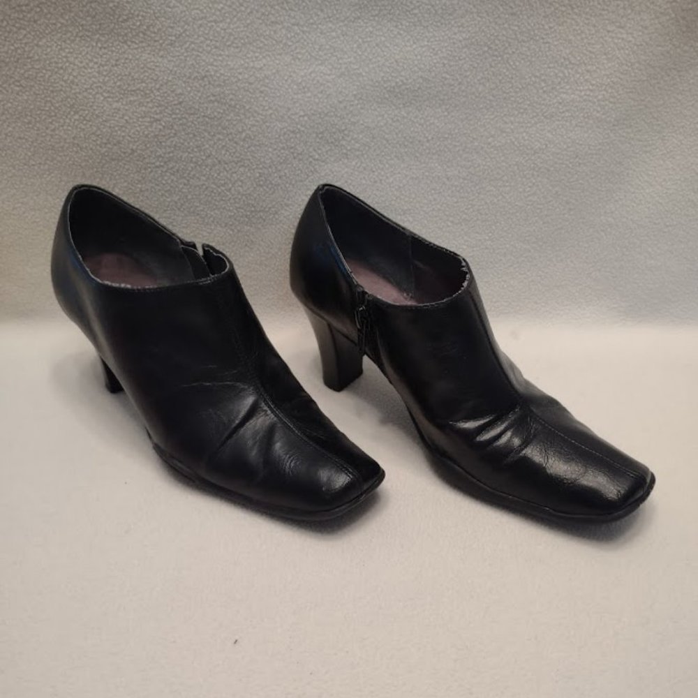 Aerosoles Cinchuation Black Ankle Boots 1